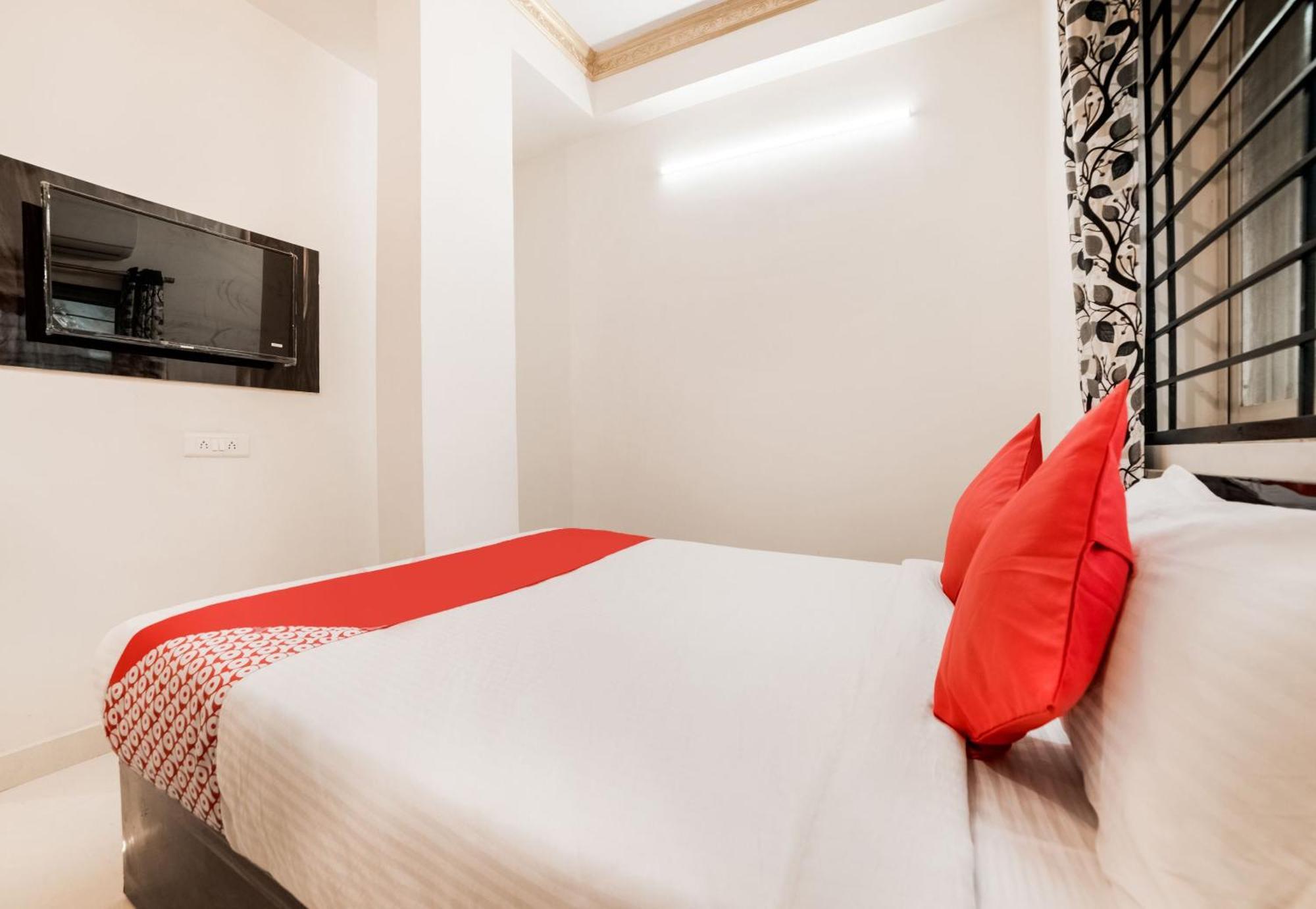 Super O Lucky Gachibowli Hotel
