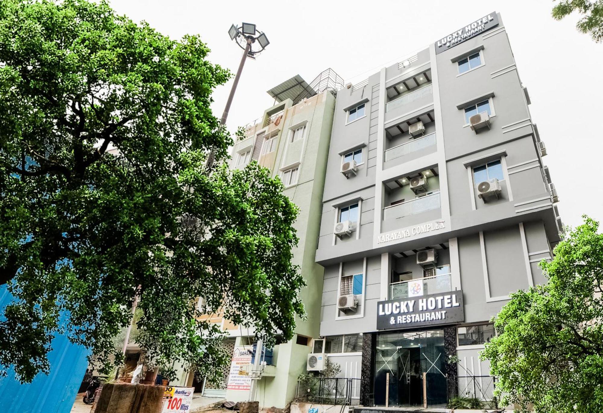 Hotel Super O Lucky Gachibowli 3*